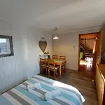 Centrum Csaladi Apartment *