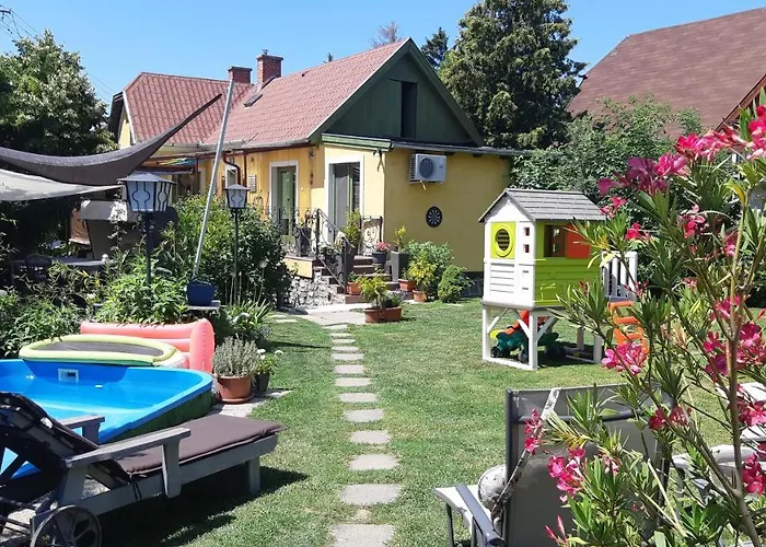 Centrum Csaladi Балатонфюред