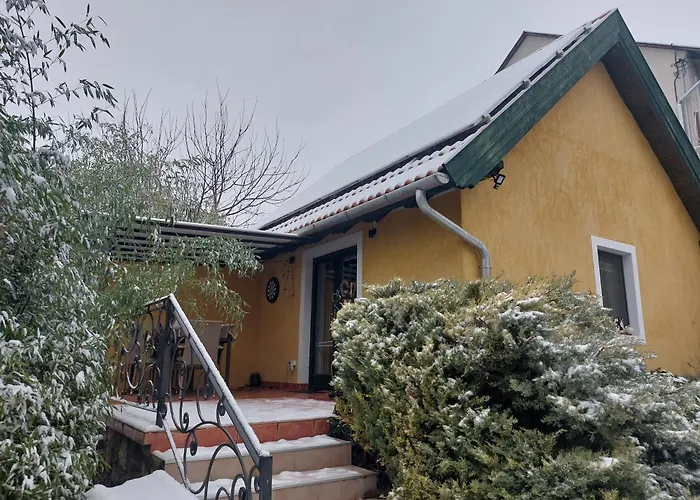 Апартаменты Centrum Csaladi *