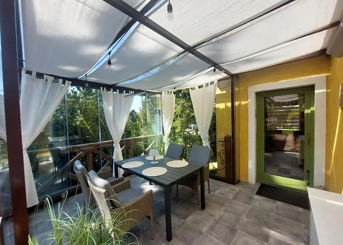 Centrum Csaladi Апартаменты *